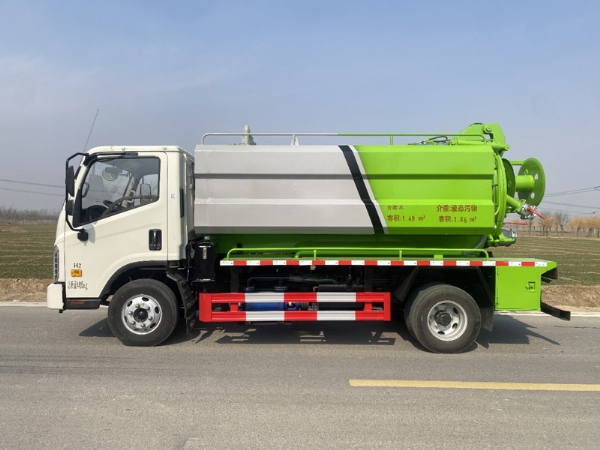 福田時(shí)代(藍(lán)牌)5+3清洗吸污車